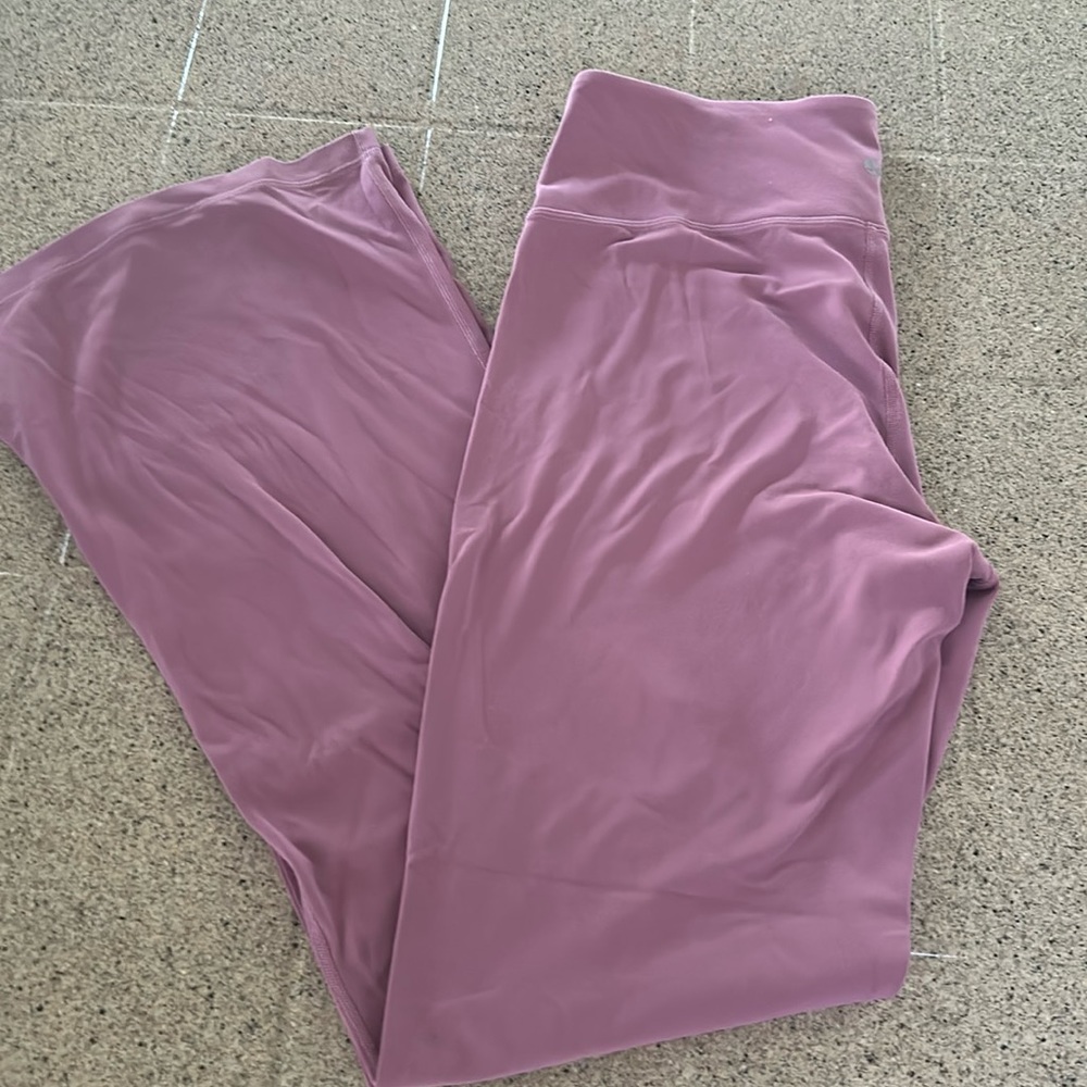 Lululemon flare yoga pants